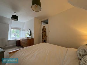 Bedroom- click for photo gallery